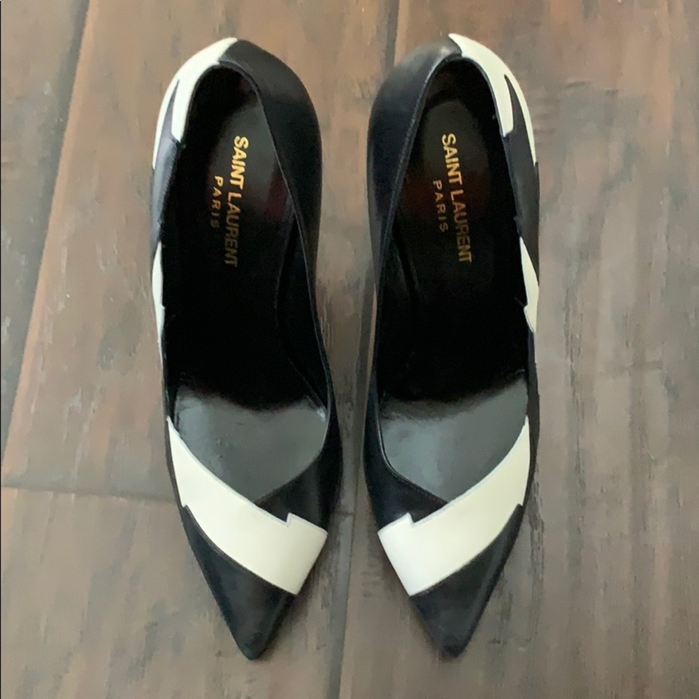 Saint Laurent Leather pumps size 37.5